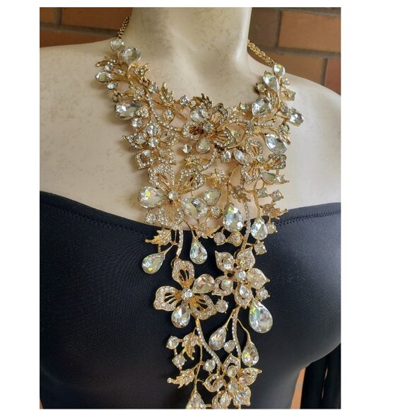 BNWT Statement Necklace Crystal Waterfall Gold Bib necklace, Lead free - Picture 9 of 12
